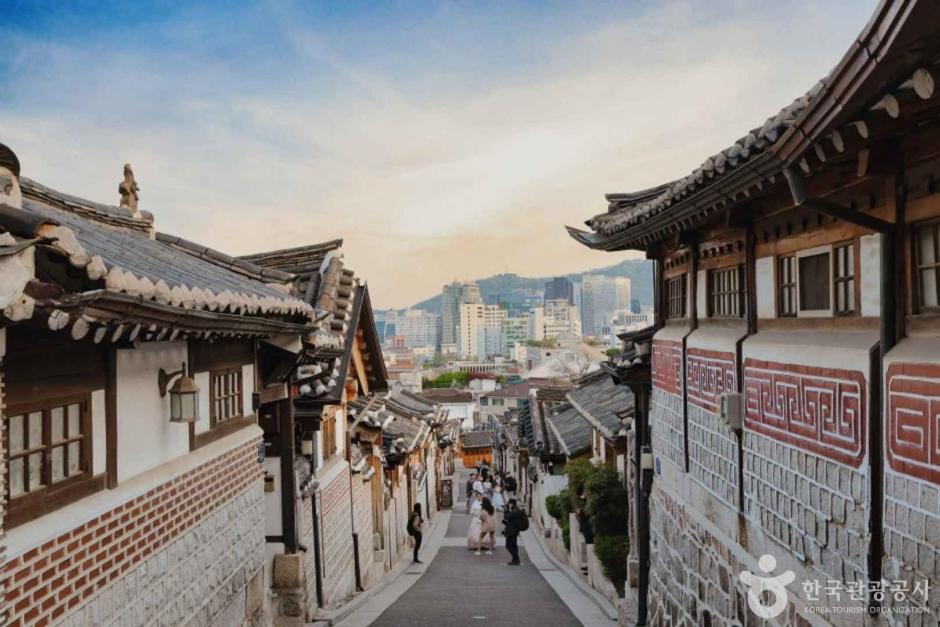 At Miasageori #up To 6 People #subway 2 Min #airport Bus 2 Min #dongdaemun 10 Min #myeongdong 15 Min #seoul Station 20 Min #gyeongbokgung Palace, Seongsu, Hongdae 25 Min #itaewon 30 Min #gangnam 40 Min *