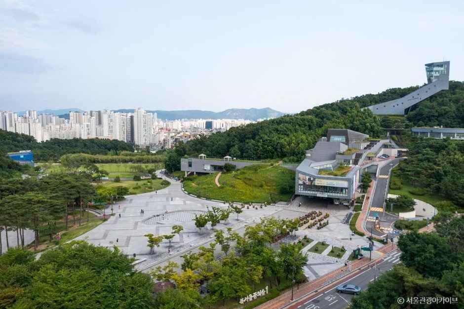 Apartment At Miasageori #up To 6 People #subway 2 Min #airport Bus 2 Min #dongdaemun 10 Min #myeongdong 15 Min #seoul Station 20 Min #gyeongbokgung Palace, Seongsu, Hongdae 25 Min #itaewon 30 Min #gangnam 40 Min