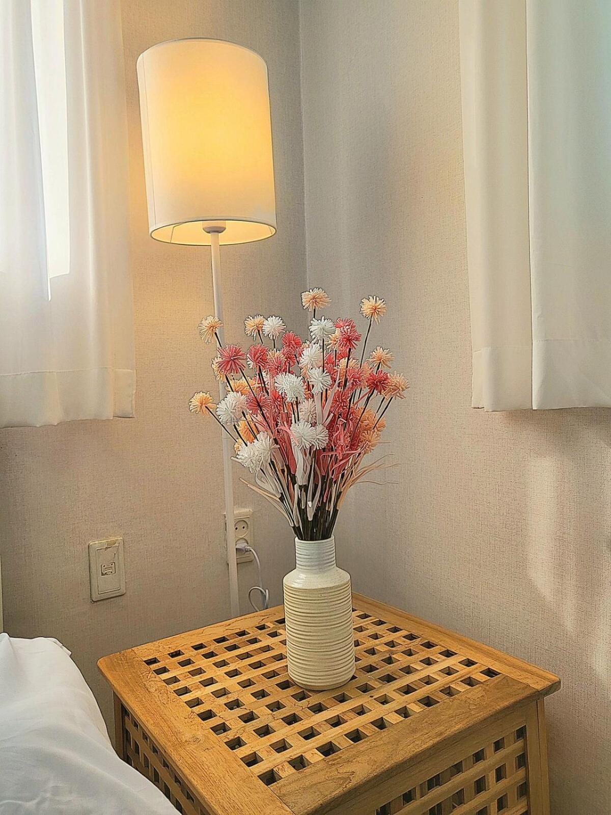 Apartment At Miasageori #up To 6 People #subway 2 Min #airport Bus 2 Min #dongdaemun 10 Min #myeongdong 15 Min #seoul Station 20 Min #gyeongbokgung Palace, Seongsu, Hongdae 25 Min #itaewon 30 Min #gangnam 40 Min